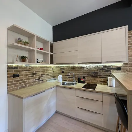 Boulevard Apartment