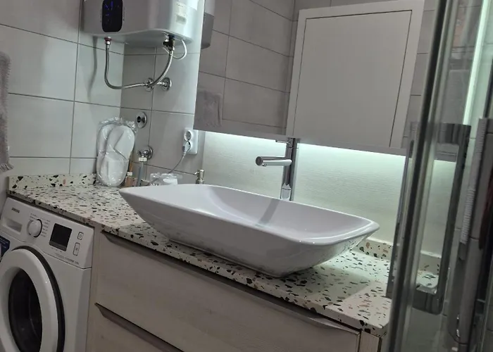 Apartment Boulevard *