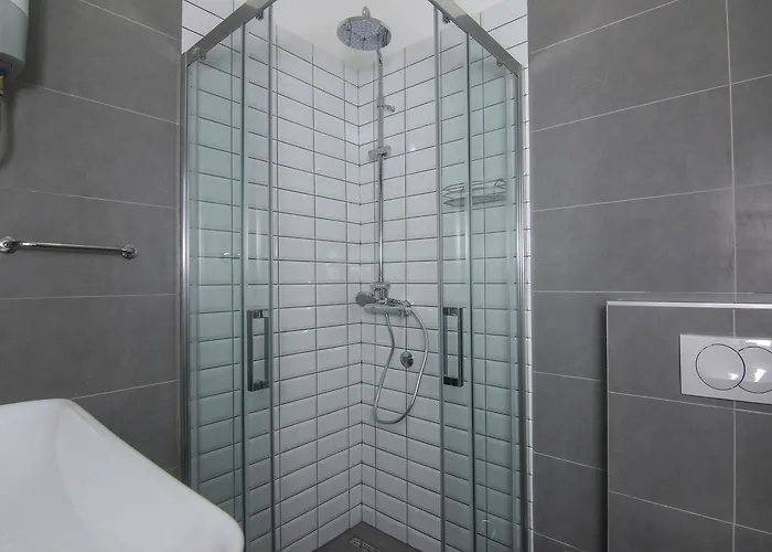 Apartment Boulevard *